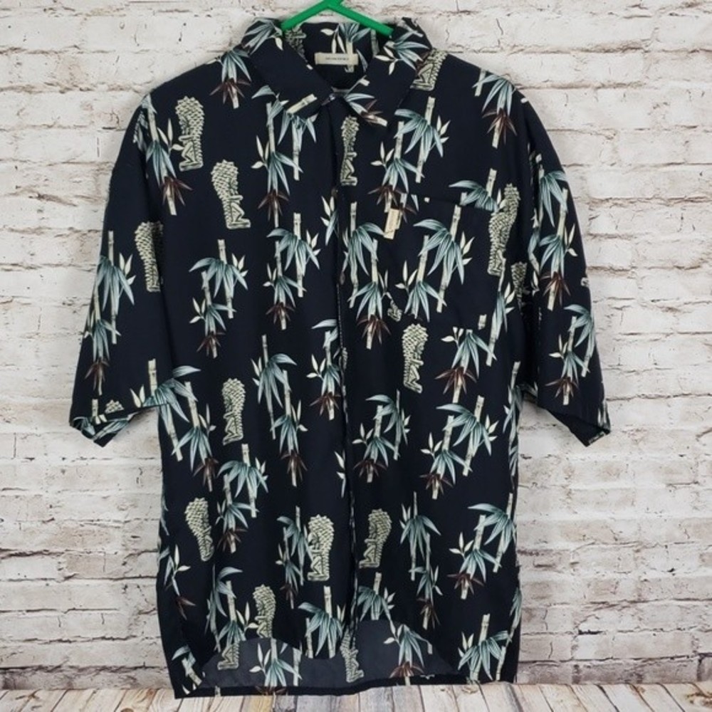 Coconut Pier Men's Short Sleeve Full Button Front Hawaiian Shirt Size L